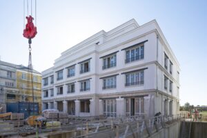 investi-serris