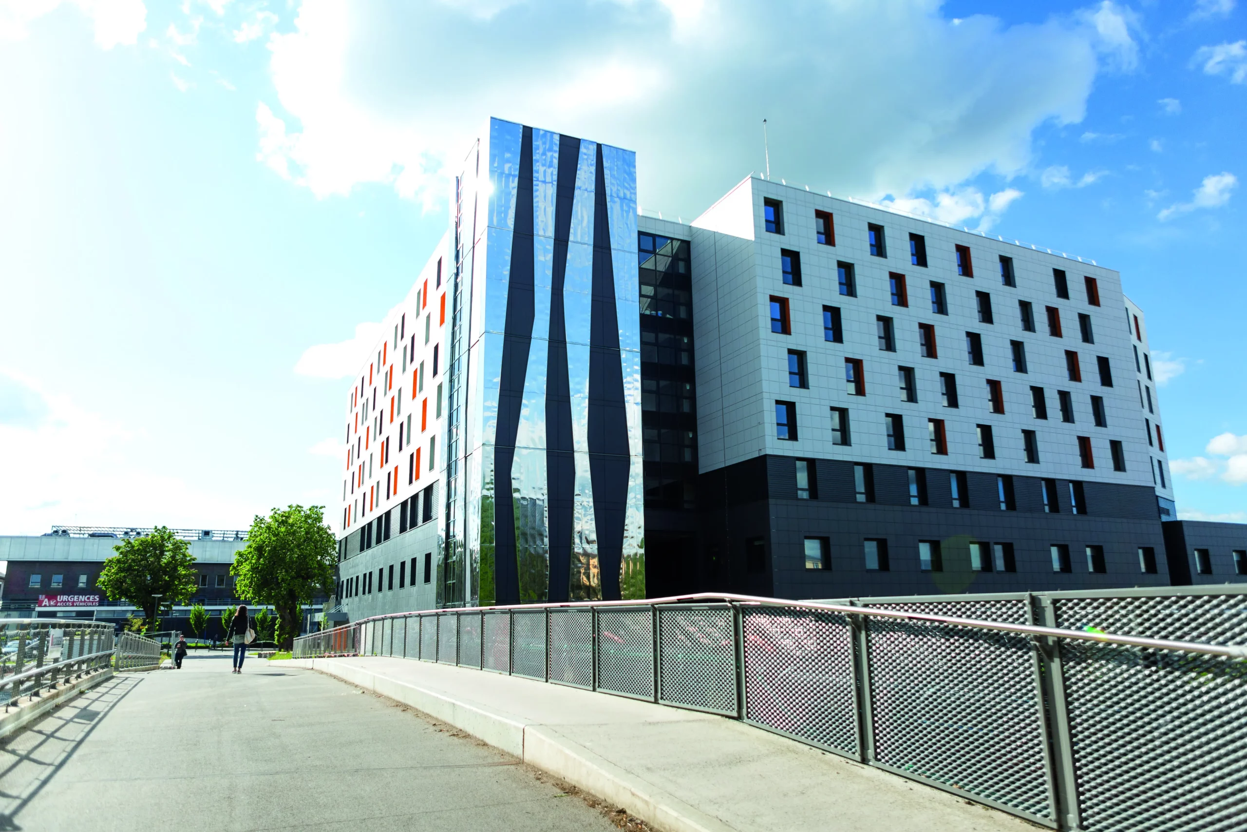 Batiment usage pour habitation, entreprises, collectivités